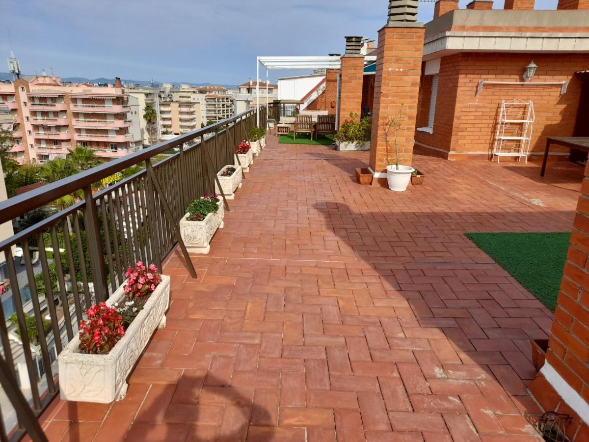 Appartamento Atico Isaac Albeniz La Pineda Esterno foto